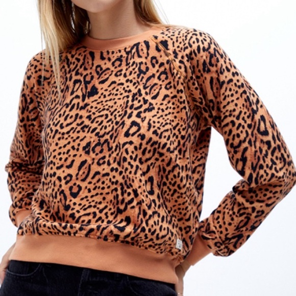 Billabong Tops - Billabong Sun Shrunken Crew Neck Sweatshirt in Leopard Print
